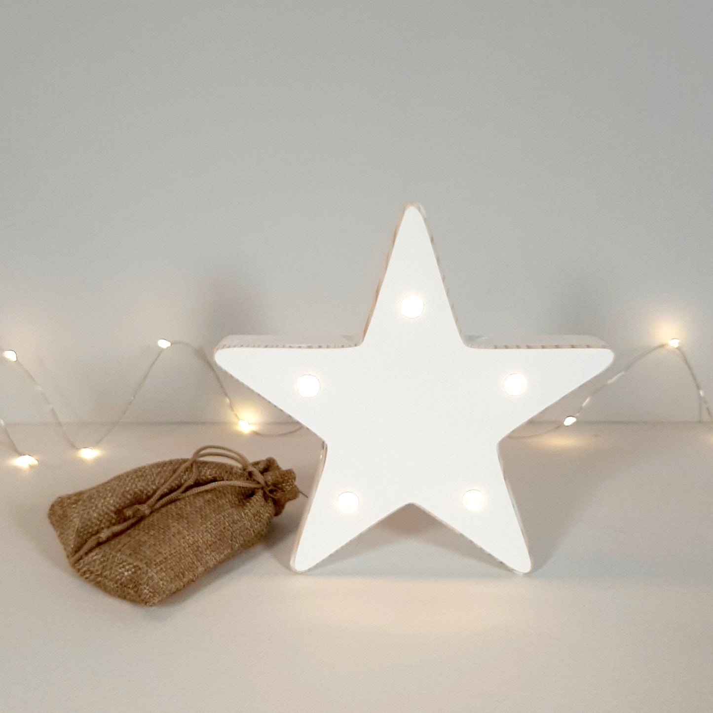 White Standing Star - Warm White Lights