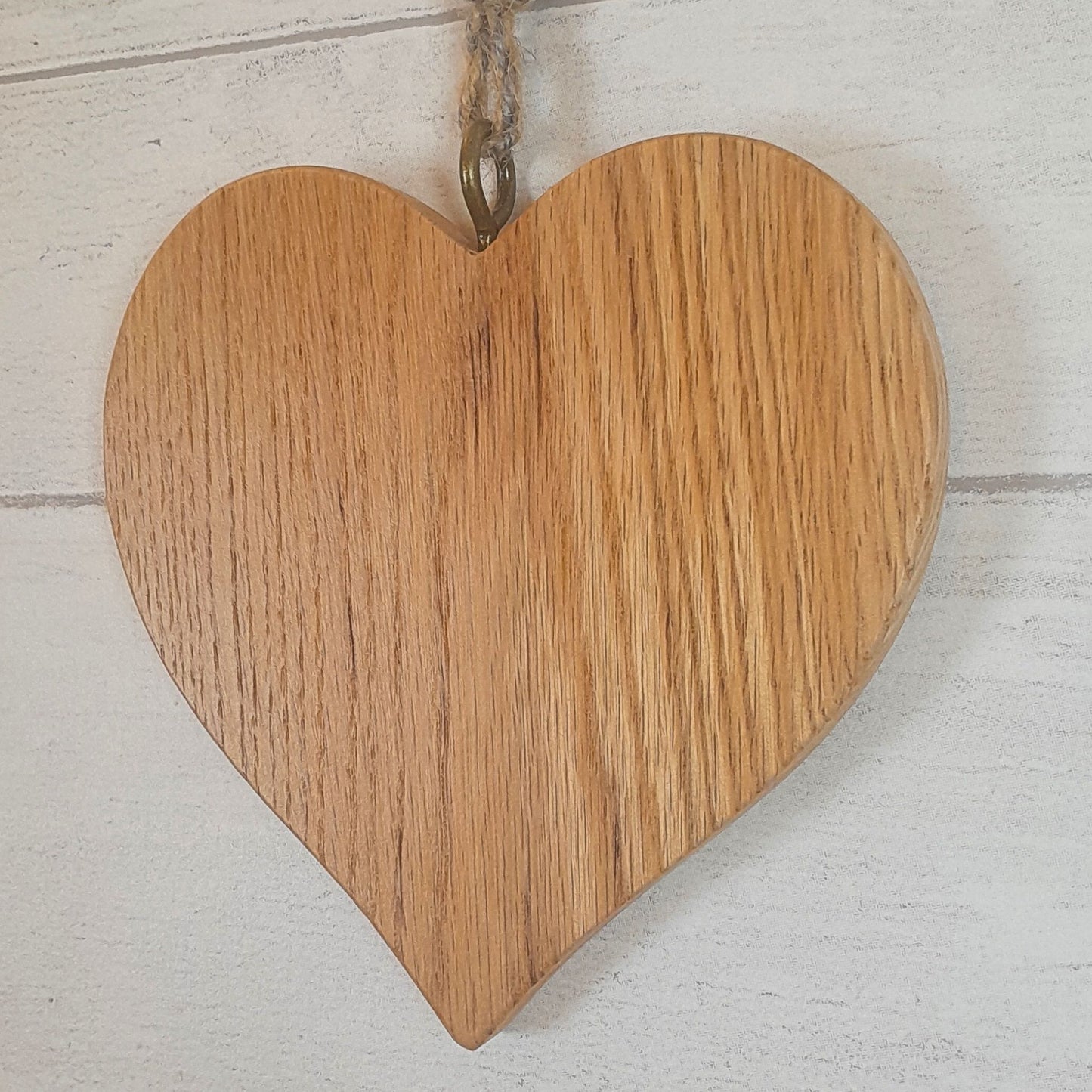 Oak Hanging Heart