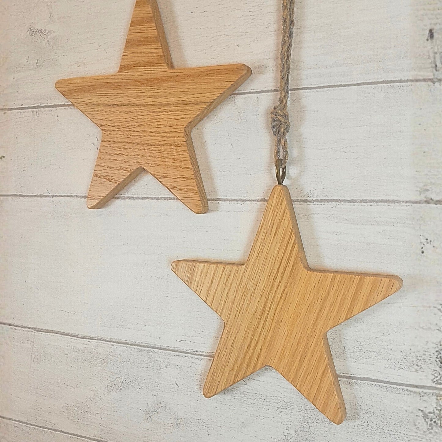 Oak Hanging Star