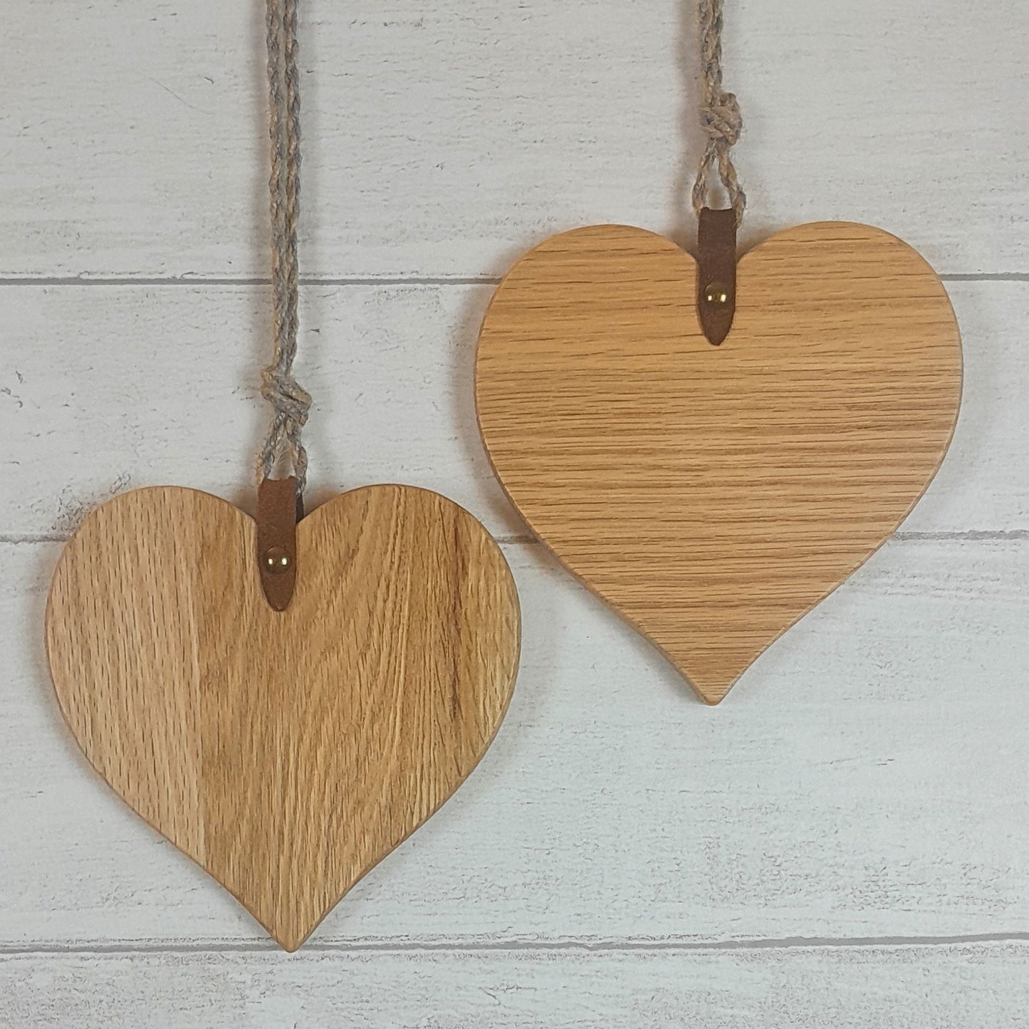Oak Hanging Heart