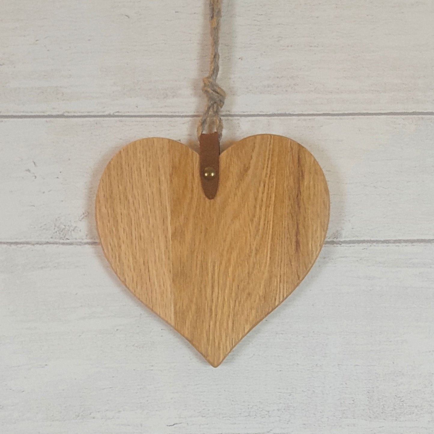 Oak Hanging Heart
