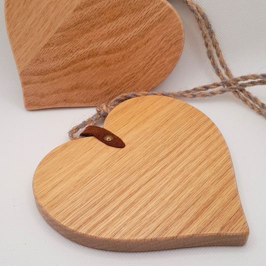 Oak Hanging Heart