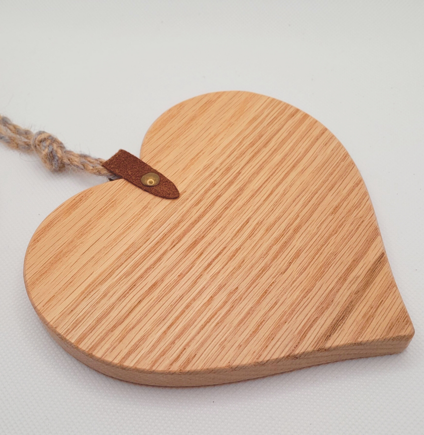 Oak Hanging Heart